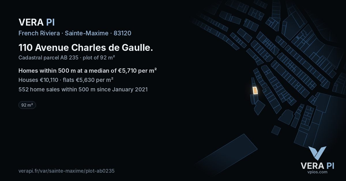 110 Avenue Charles de Gaulle, Sainte-Maxime at night – the plot lit, the parcels around coloured by the prices near them