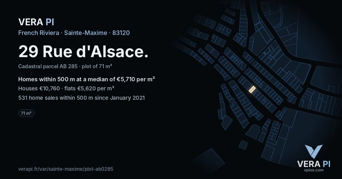 29 Rue d'Alsace, Sainte-Maxime at night – the plot lit, the parcels around coloured by the prices near them