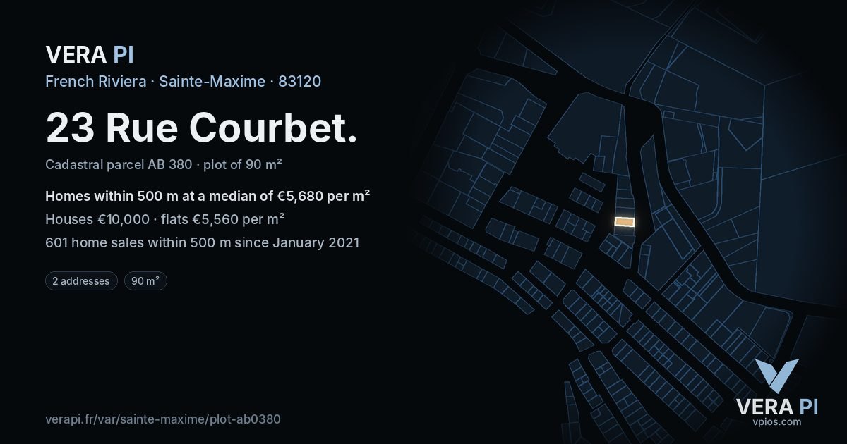 23 Rue Courbet, Sainte-Maxime at night – the plot lit, the parcels around coloured by the prices near them