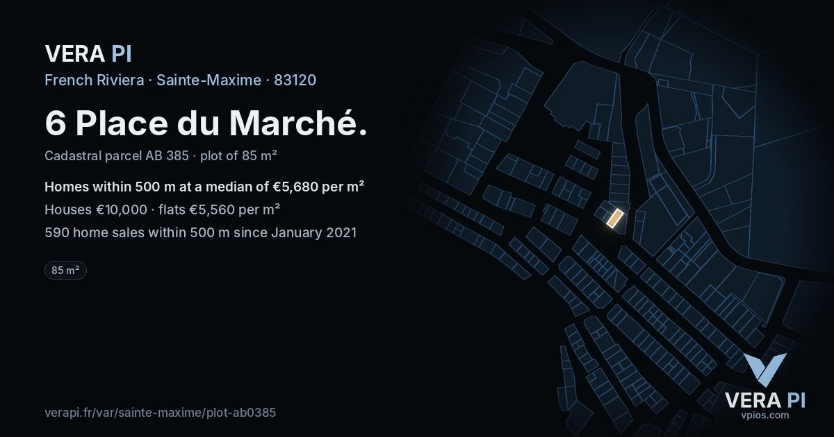 6 Place du Marché, Sainte-Maxime at night – the plot lit, the parcels around coloured by the prices near them