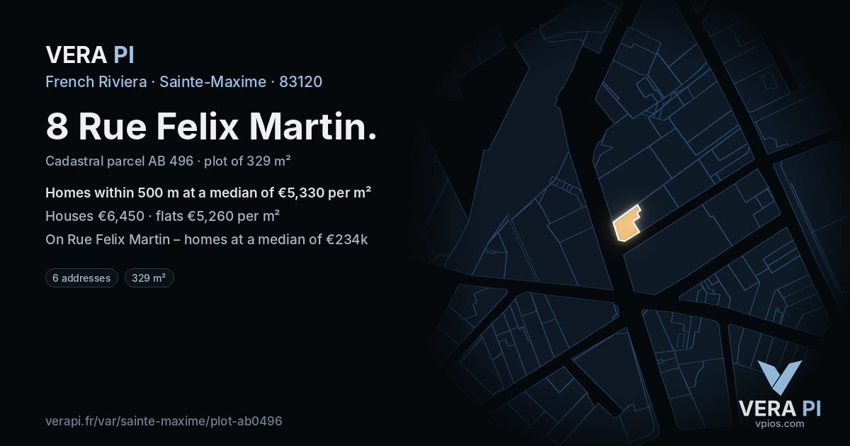 8 Rue Felix Martin, Sainte-Maxime at night – the plot lit, the parcels around coloured by the prices near them