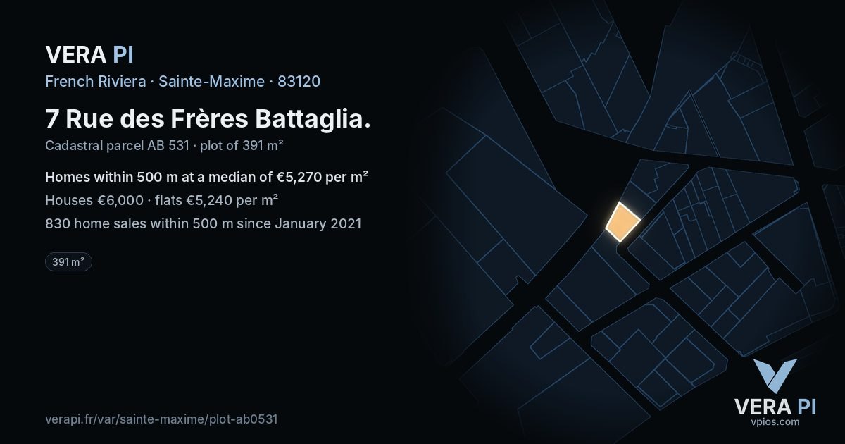 7 Rue des Frères Battaglia, Sainte-Maxime at night – the plot lit, the parcels around coloured by the prices near them