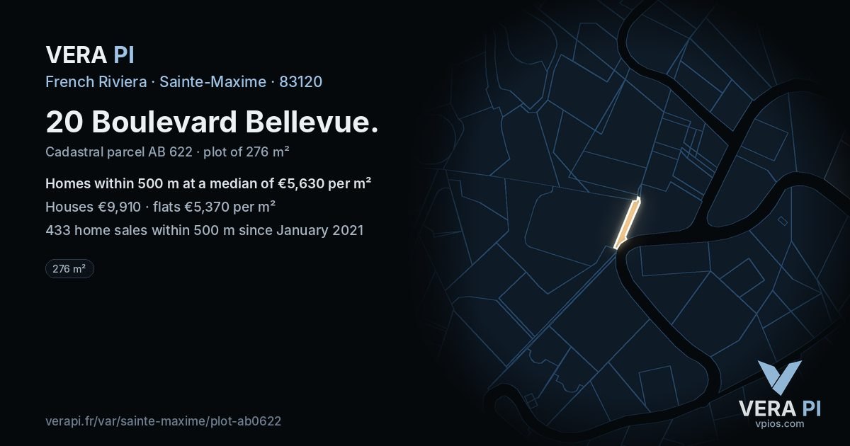 20 Boulevard Bellevue, Sainte-Maxime at night – the plot lit, the parcels around coloured by the prices near them