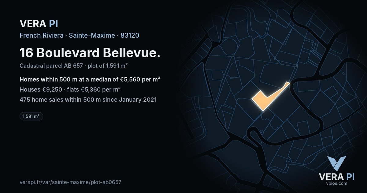 16 Boulevard Bellevue, Sainte-Maxime at night – the plot lit, the parcels around coloured by the prices near them