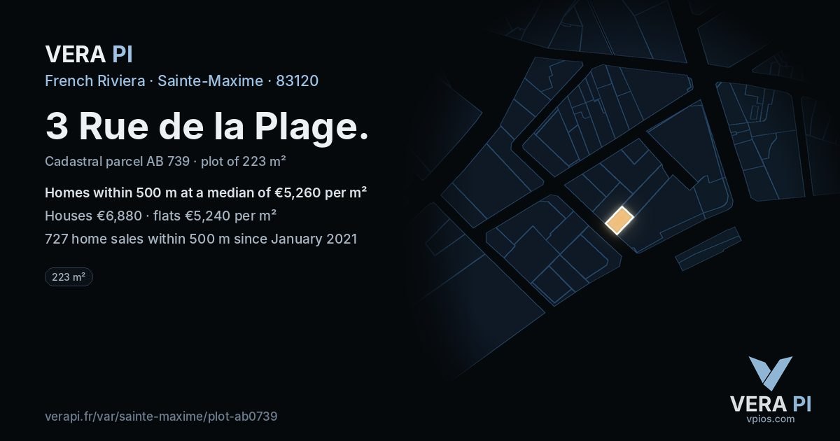 3 Rue de la Plage, Sainte-Maxime at night – the plot lit, the parcels around coloured by the prices near them