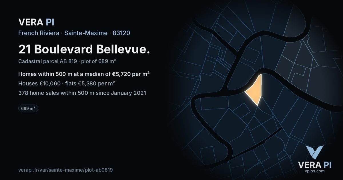 21 Boulevard Bellevue, Sainte-Maxime at night – the plot lit, the parcels around coloured by the prices near them