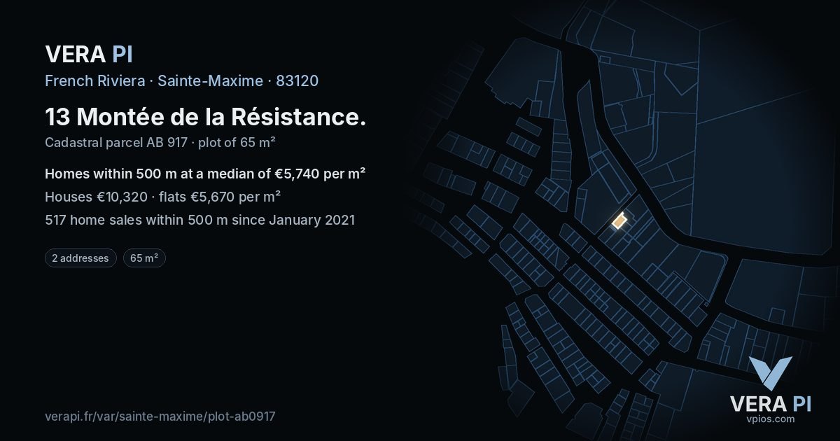 13 Montée de la Résistance, Sainte-Maxime at night – the plot lit, the parcels around coloured by the prices near them