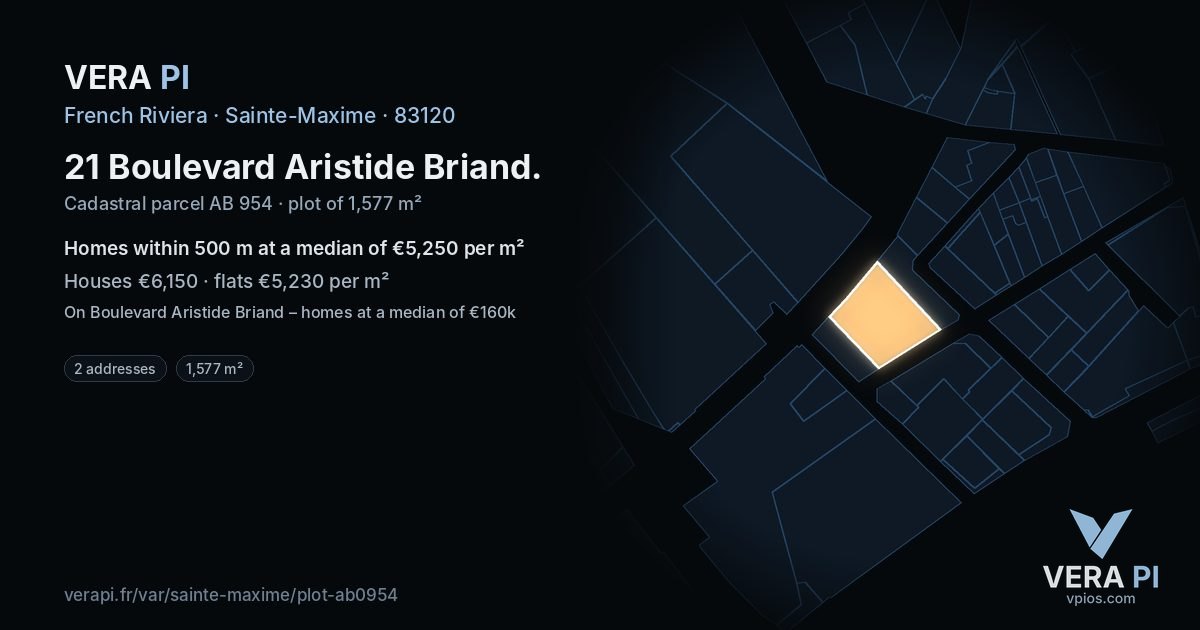 21 Boulevard Aristide Briand, Sainte-Maxime at night – the plot lit, the parcels around coloured by the prices near them