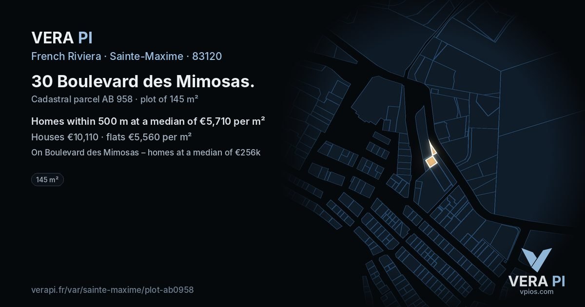 30 Boulevard des Mimosas, Sainte-Maxime at night – the plot lit, the parcels around coloured by the prices near them