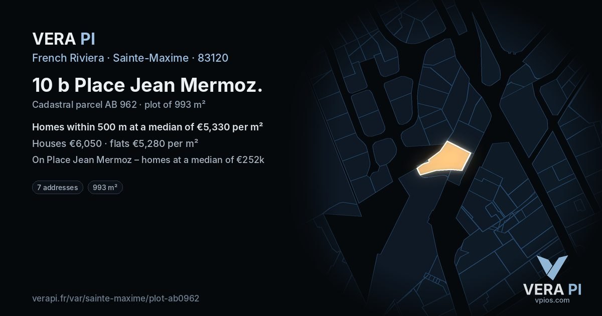 10 b Place Jean Mermoz, Sainte-Maxime at night – the plot lit, the parcels around coloured by the prices near them