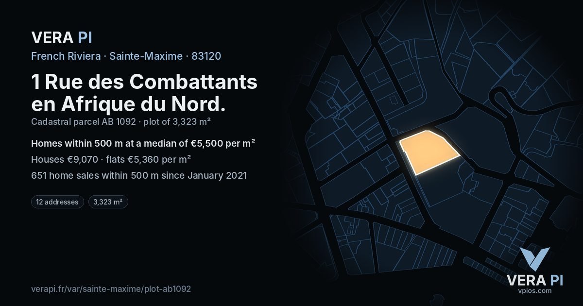 1 Rue des Combattants en Afrique du Nord, Sainte-Maxime at night – the plot lit, the parcels around coloured by the prices near them