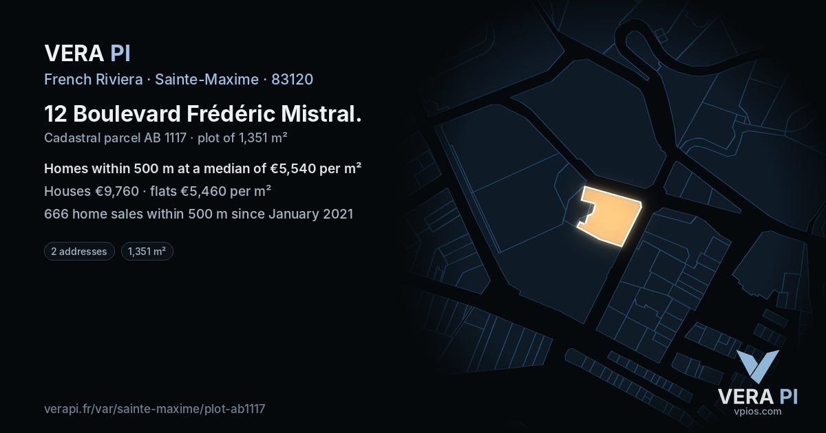 12 Boulevard Frédéric Mistral, Sainte-Maxime at night – the plot lit, the parcels around coloured by the prices near them
