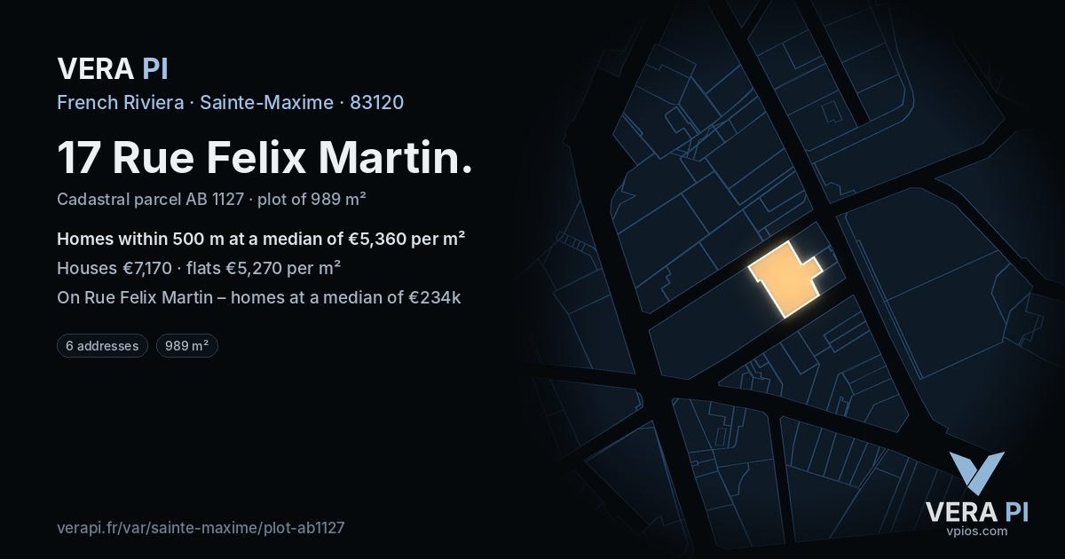 17 Rue Felix Martin, Sainte-Maxime at night – the plot lit, the parcels around coloured by the prices near them