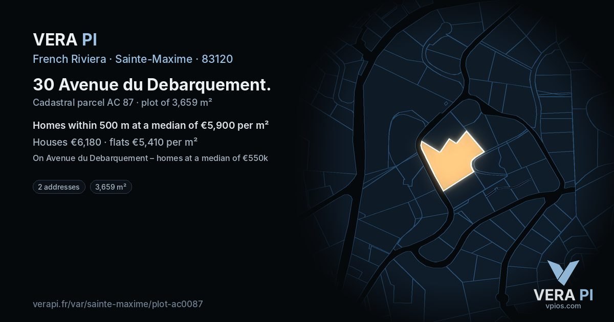 30 Avenue du Debarquement, Sainte-Maxime at night – the plot lit, the parcels around coloured by the prices near them