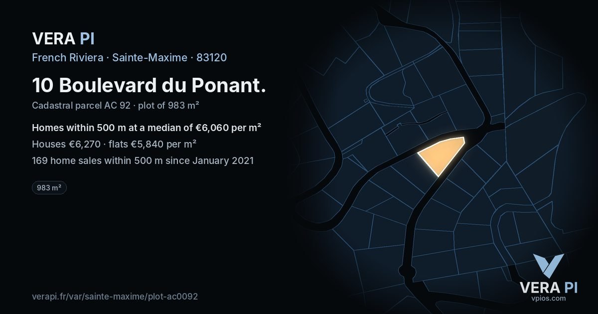 10 Boulevard du Ponant, Sainte-Maxime at night – the plot lit, the parcels around coloured by the prices near them