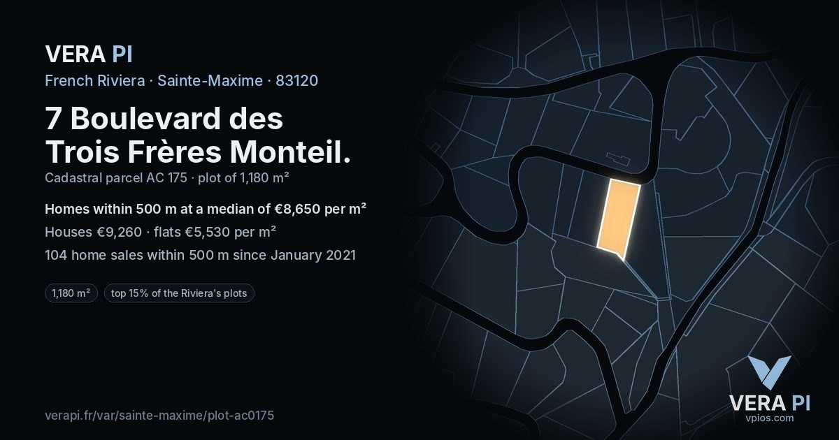 7 Boulevard des Trois Frères Monteil, Sainte-Maxime at night – the plot lit, the parcels around coloured by the prices near them