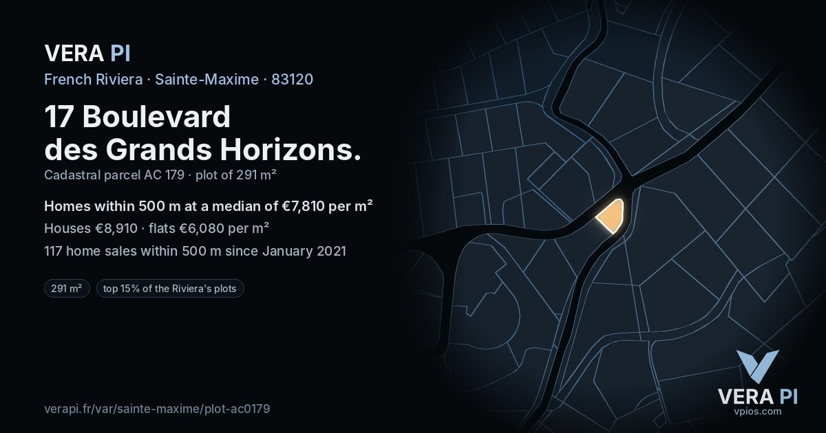 17 Boulevard des Grands Horizons, Sainte-Maxime at night – the plot lit, the parcels around coloured by the prices near them