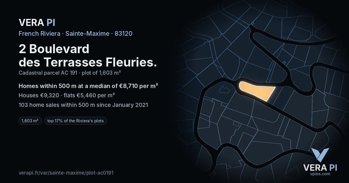 2 Boulevard des Terrasses Fleuries, Sainte-Maxime at night – the plot lit, the parcels around coloured by the prices near them