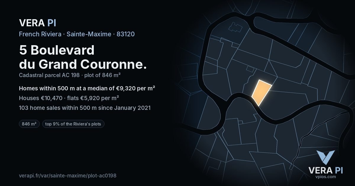 5 Boulevard du Grand Couronne, Sainte-Maxime at night – the plot lit, the parcels around coloured by the prices near them