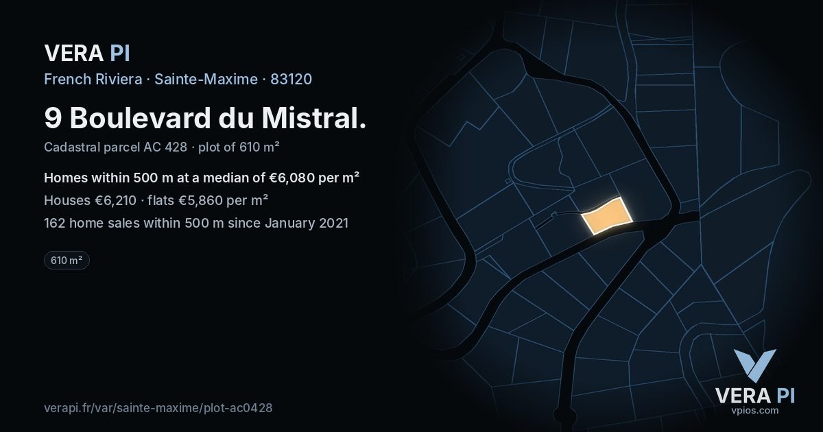 9 Boulevard du Mistral, Sainte-Maxime at night – the plot lit, the parcels around coloured by the prices near them