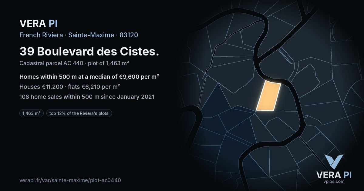 39 Boulevard des Cistes, Sainte-Maxime at night – the plot lit, the parcels around coloured by the prices near them