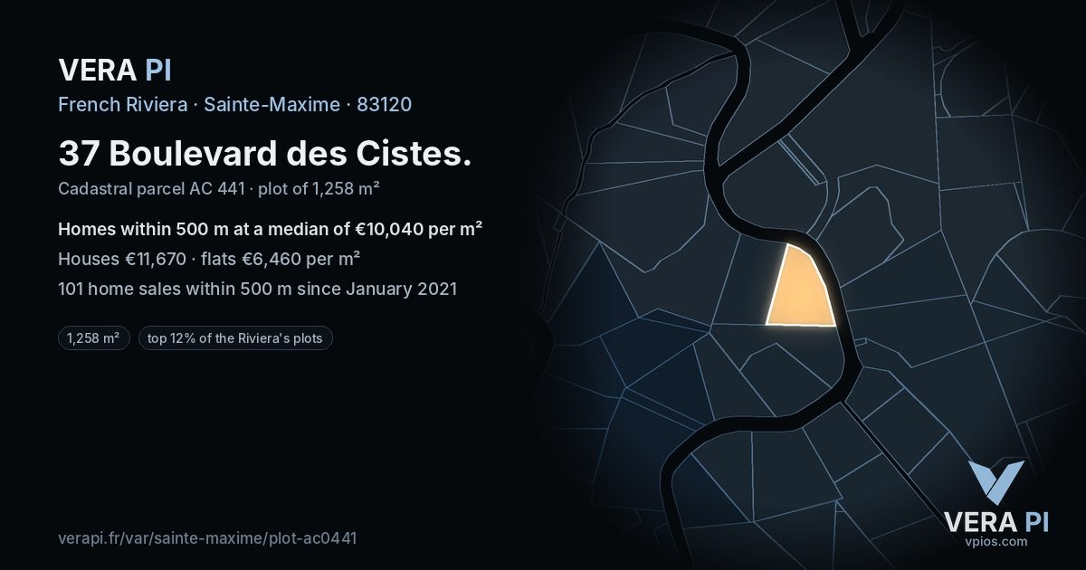 37 Boulevard des Cistes, Sainte-Maxime at night – the plot lit, the parcels around coloured by the prices near them