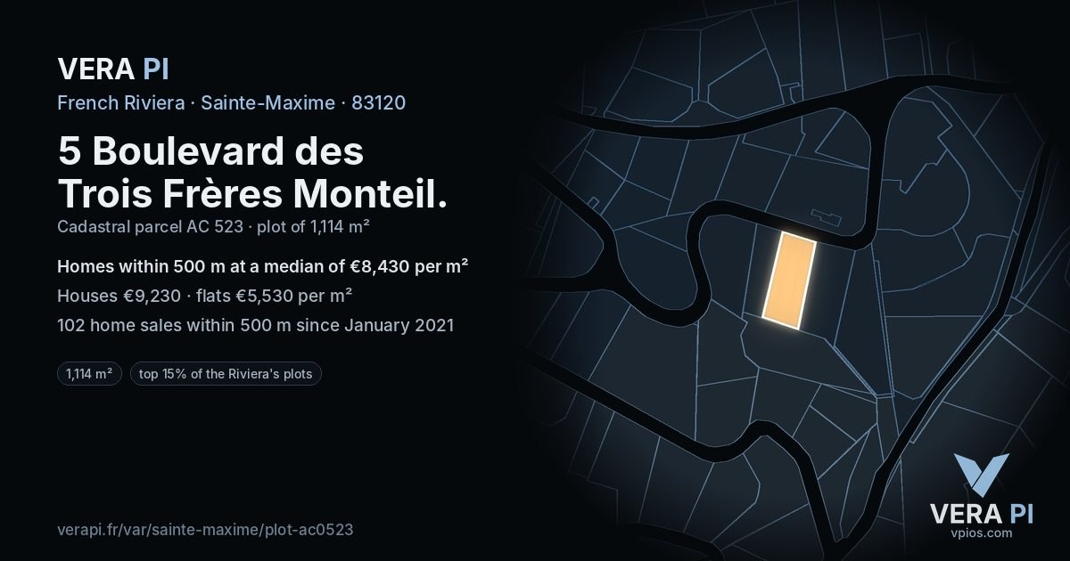 5 Boulevard des Trois Frères Monteil, Sainte-Maxime at night – the plot lit, the parcels around coloured by the prices near them