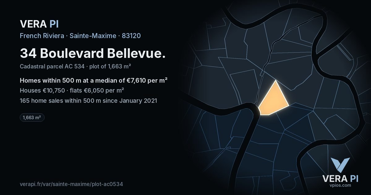 34 Boulevard Bellevue, Sainte-Maxime at night – the plot lit, the parcels around coloured by the prices near them