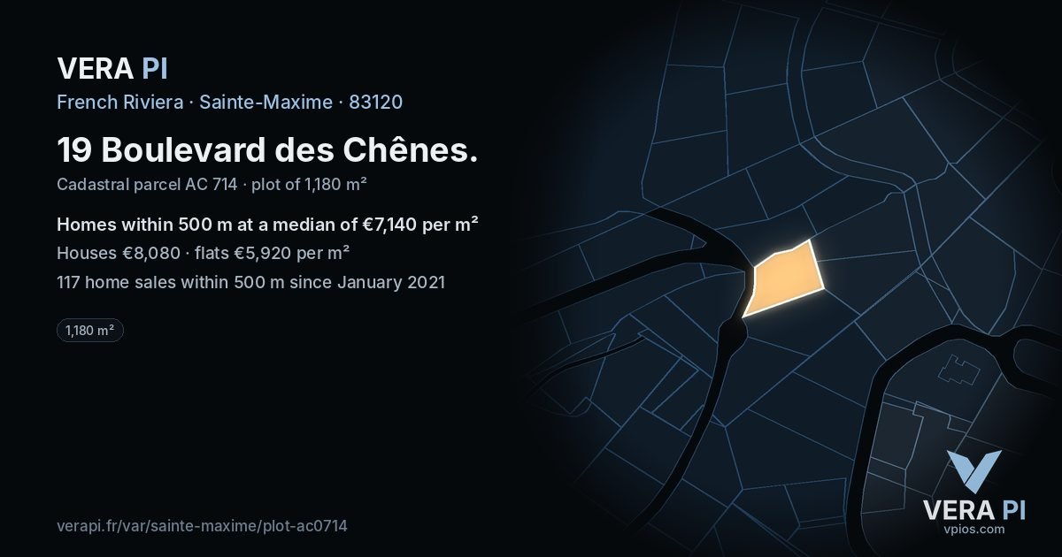 19 Boulevard des Chênes, Sainte-Maxime at night – the plot lit, the parcels around coloured by the prices near them
