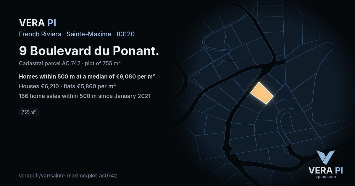 9 Boulevard du Ponant, Sainte-Maxime at night – the plot lit, the parcels around coloured by the prices near them