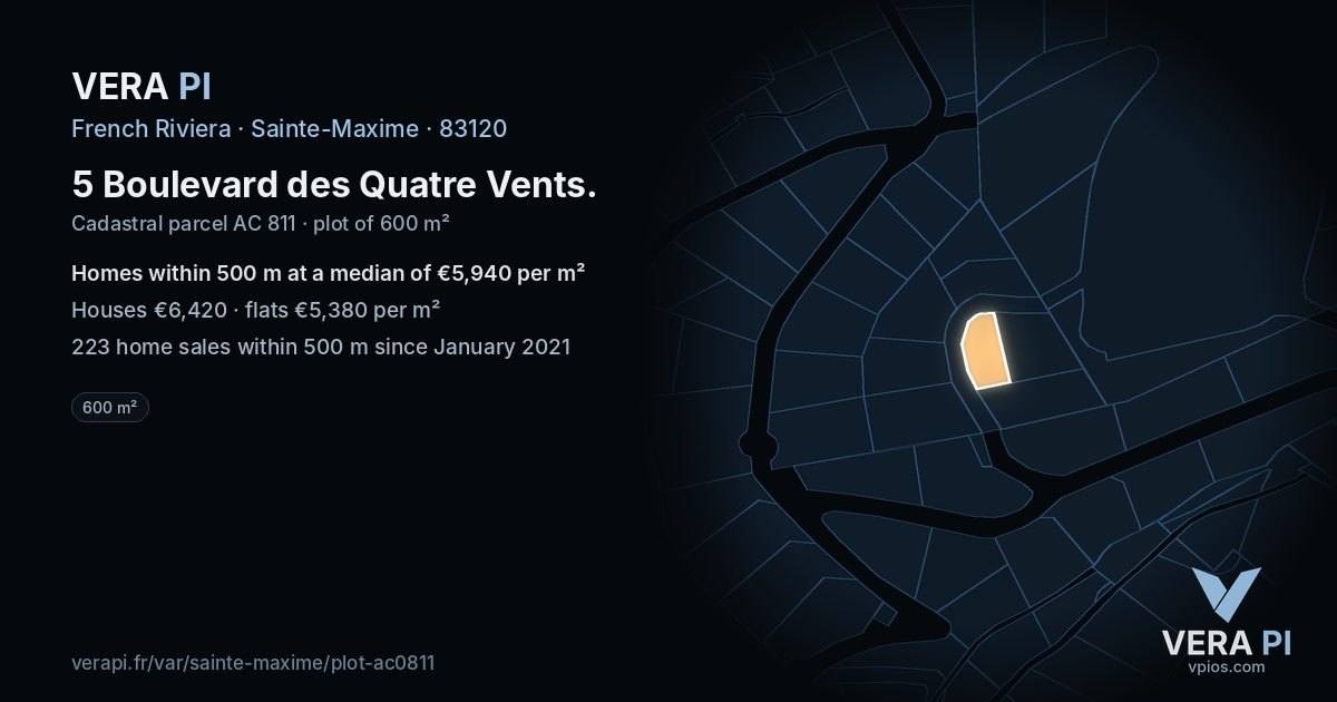 5 Boulevard des Quatre Vents, Sainte-Maxime at night – the plot lit, the parcels around coloured by the prices near them