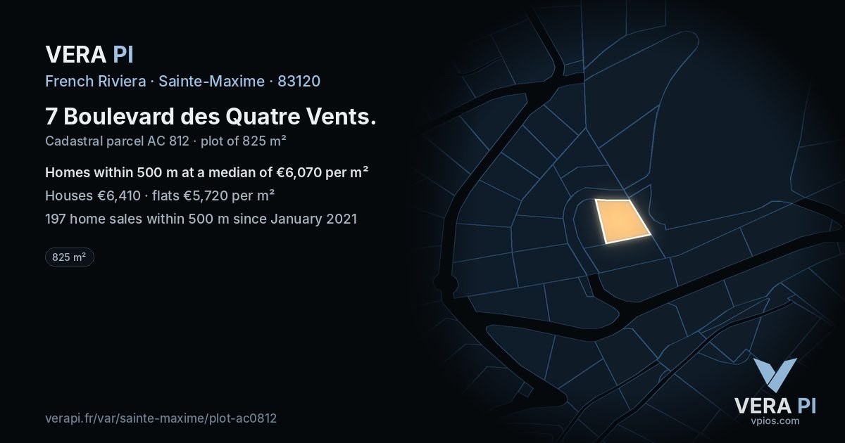 7 Boulevard des Quatre Vents, Sainte-Maxime at night – the plot lit, the parcels around coloured by the prices near them