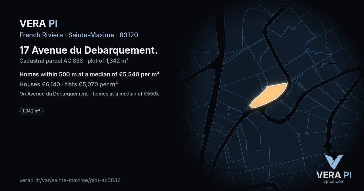 17 Avenue du Debarquement, Sainte-Maxime at night – the plot lit, the parcels around coloured by the prices near them