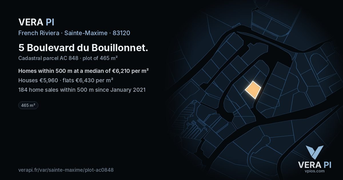 5 Boulevard du Bouillonnet, Sainte-Maxime at night – the plot lit, the parcels around coloured by the prices near them
