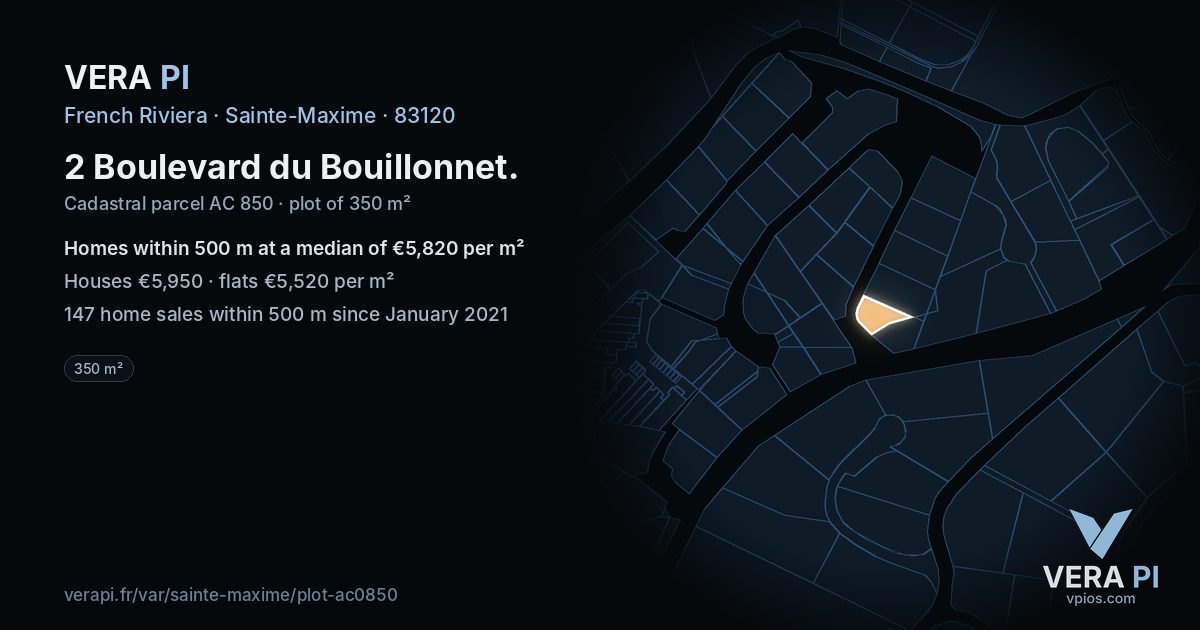 2 Boulevard du Bouillonnet, Sainte-Maxime at night – the plot lit, the parcels around coloured by the prices near them
