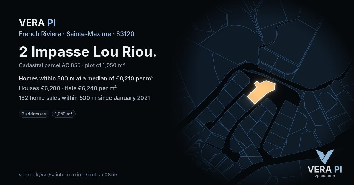 2 Impasse Lou Riou, Sainte-Maxime at night – the plot lit, the parcels around coloured by the prices near them