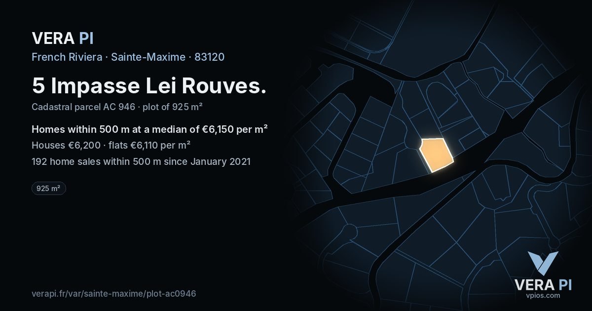 5 Impasse Lei Rouves, Sainte-Maxime at night – the plot lit, the parcels around coloured by the prices near them
