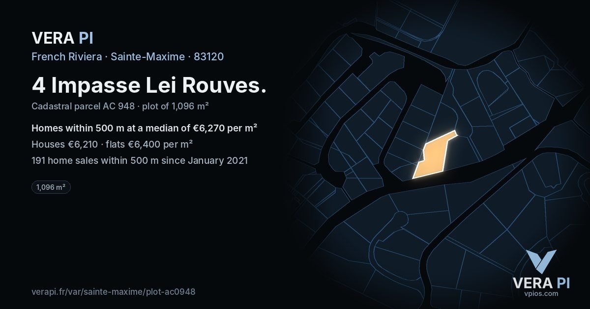 4 Impasse Lei Rouves, Sainte-Maxime at night – the plot lit, the parcels around coloured by the prices near them