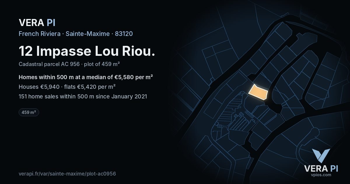 12 Impasse Lou Riou, Sainte-Maxime at night – the plot lit, the parcels around coloured by the prices near them