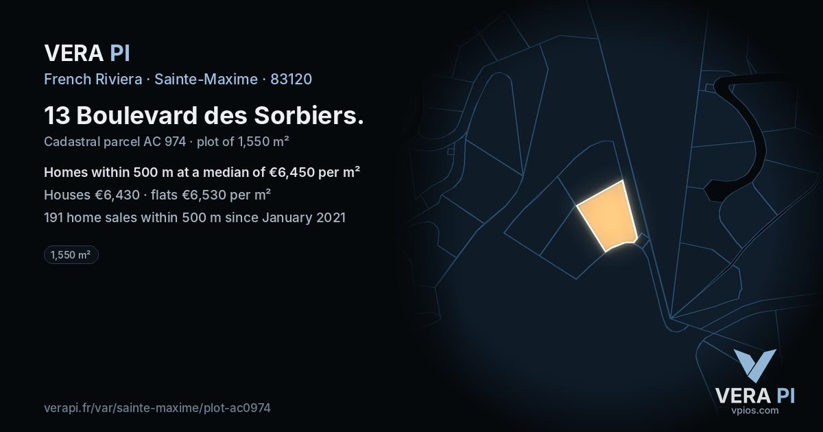 13 Boulevard des Sorbiers, Sainte-Maxime at night – the plot lit, the parcels around coloured by the prices near them