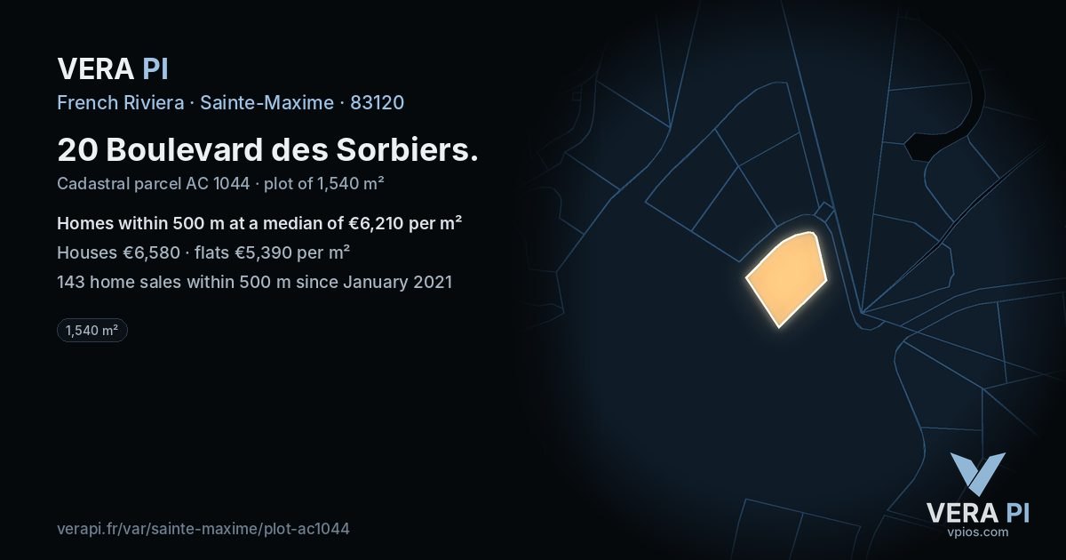 20 Boulevard des Sorbiers, Sainte-Maxime at night – the plot lit, the parcels around coloured by the prices near them