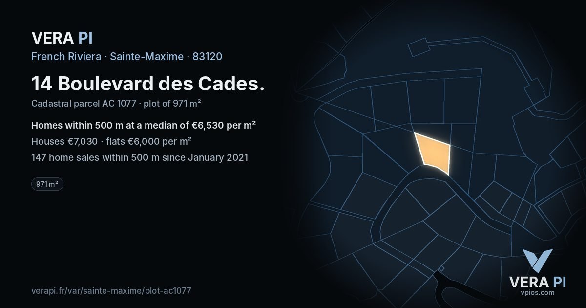 14 Boulevard des Cades, Sainte-Maxime at night – the plot lit, the parcels around coloured by the prices near them