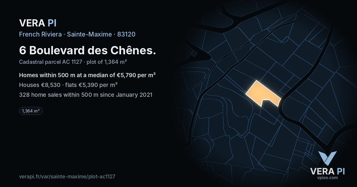 6 Boulevard des Chênes, Sainte-Maxime at night – the plot lit, the parcels around coloured by the prices near them