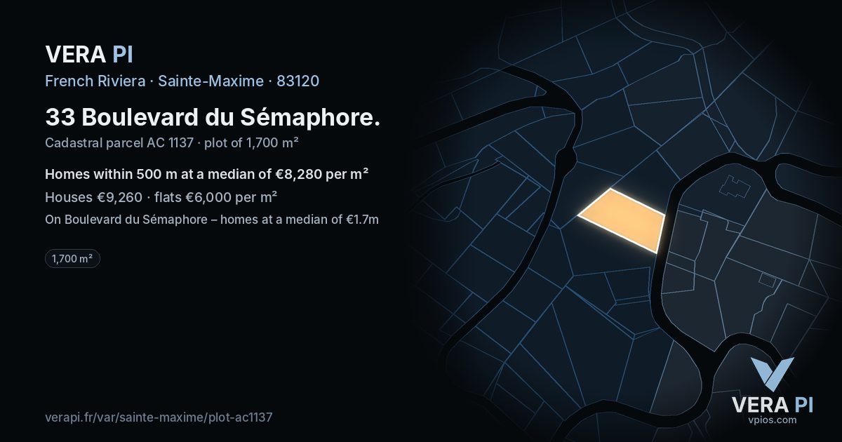 33 Boulevard du Sémaphore, Sainte-Maxime at night – the plot lit, the parcels around coloured by the prices near them