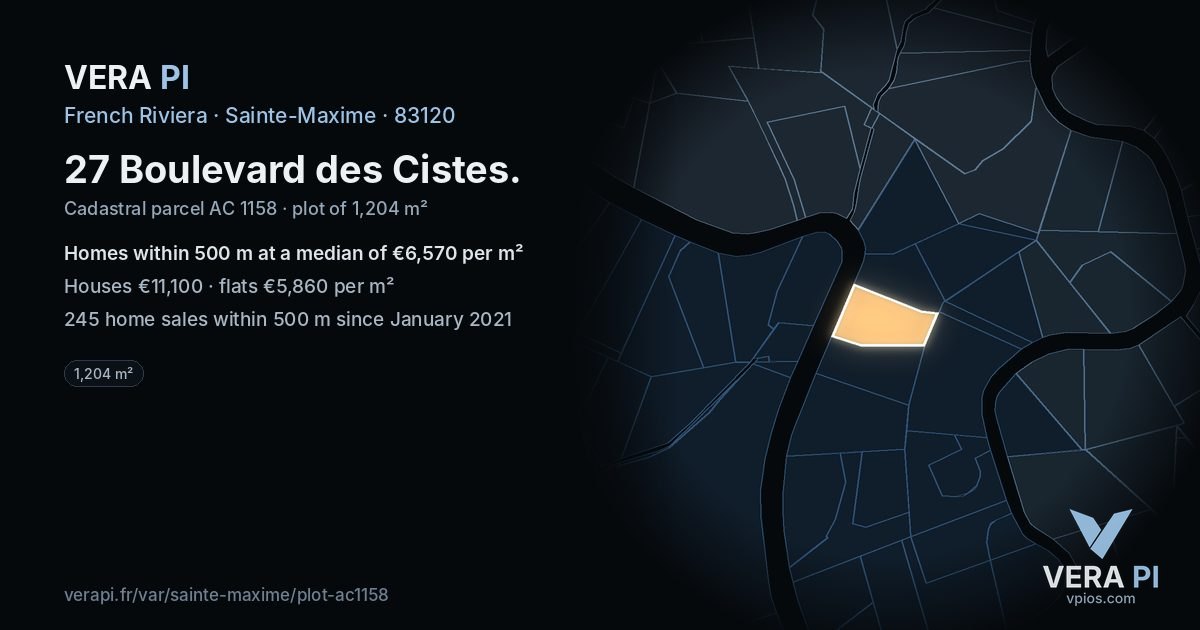 27 Boulevard des Cistes, Sainte-Maxime at night – the plot lit, the parcels around coloured by the prices near them