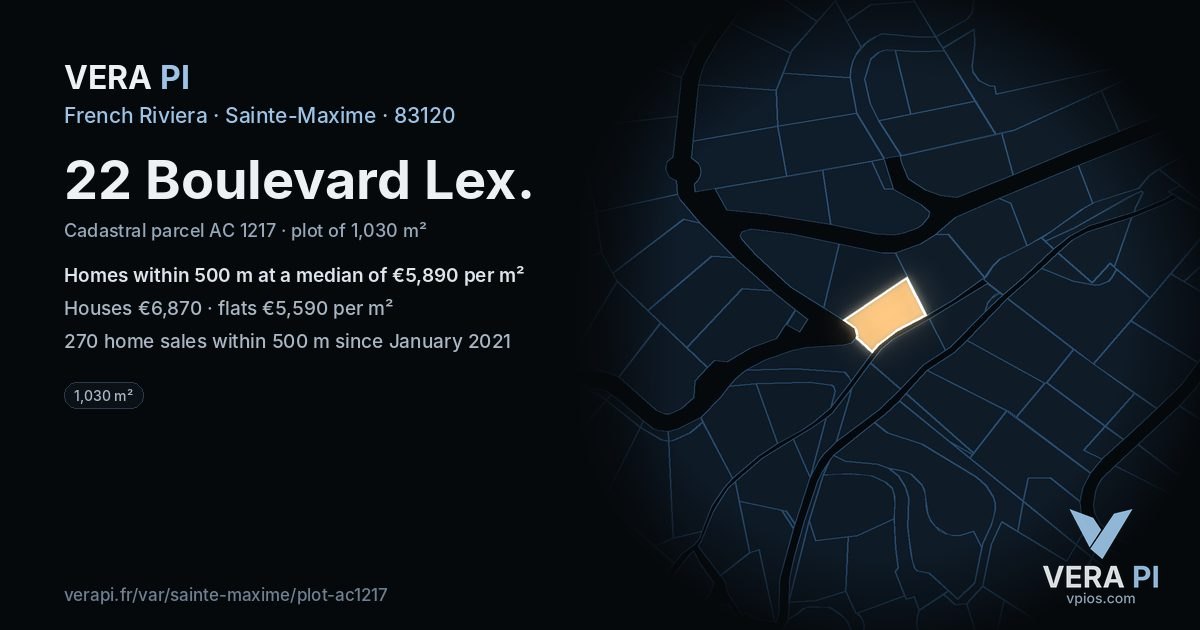 22 Boulevard Lex, Sainte-Maxime at night – the plot lit, the parcels around coloured by the prices near them