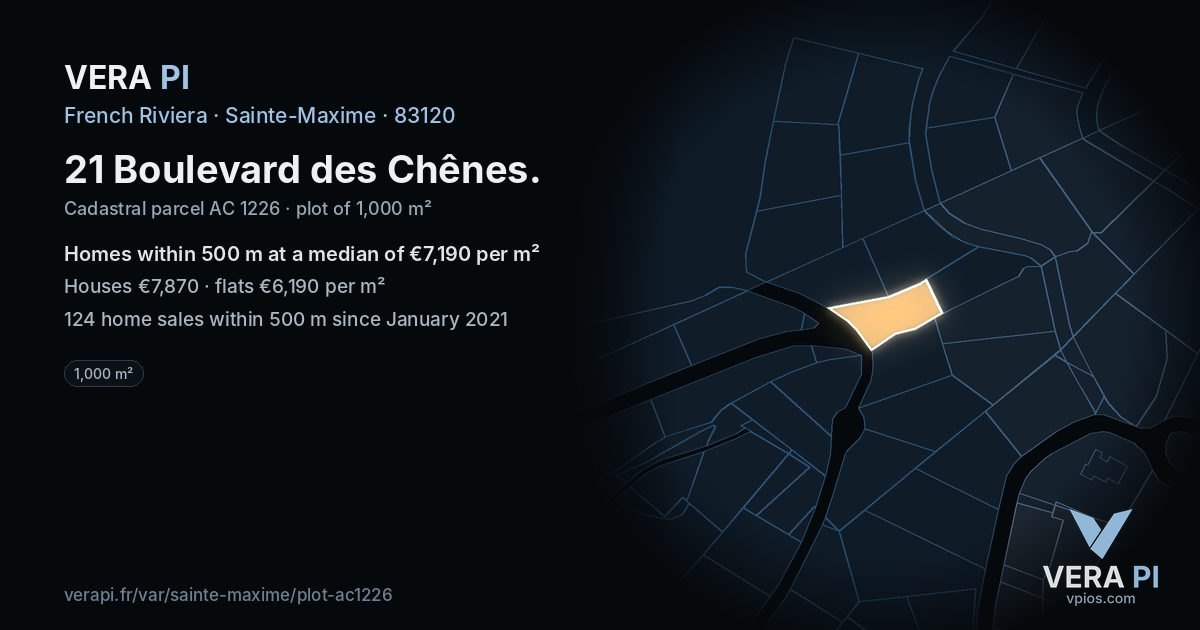 21 Boulevard des Chênes, Sainte-Maxime at night – the plot lit, the parcels around coloured by the prices near them