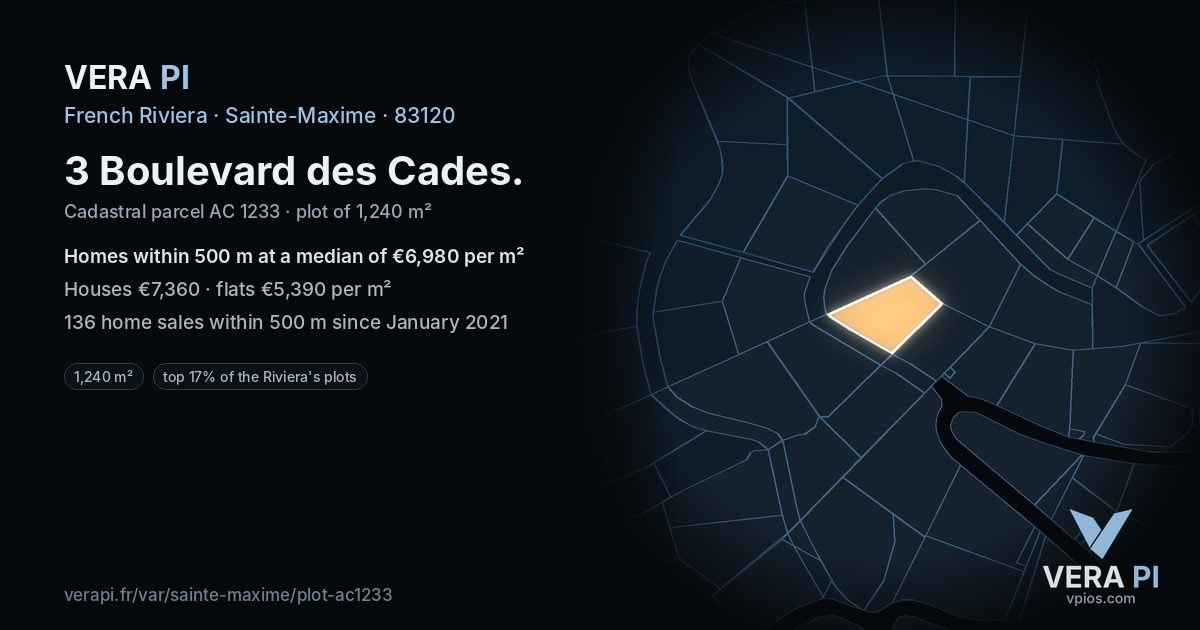 3 Boulevard des Cades, Sainte-Maxime at night – the plot lit, the parcels around coloured by the prices near them