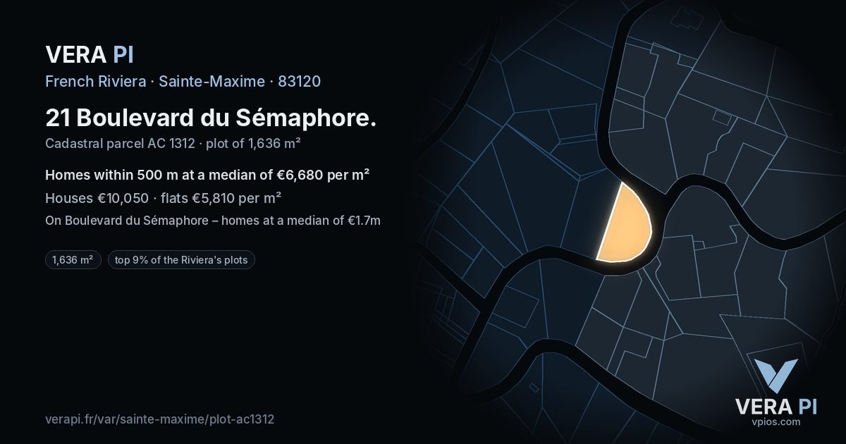 21 Boulevard du Sémaphore, Sainte-Maxime at night – the plot lit, the parcels around coloured by the prices near them