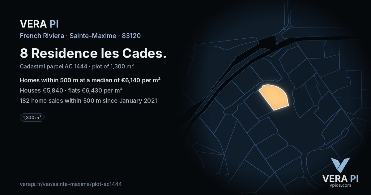 8 Residence les Cades, Sainte-Maxime at night – the plot lit, the parcels around coloured by the prices near them